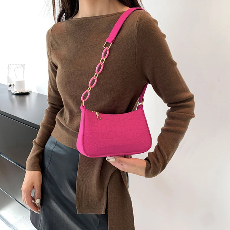 Trendy Lightweight Women Small Square Bag Crocodile Pattern Faux Fur Material Versatile Chain Strap Single Shoulder Bag