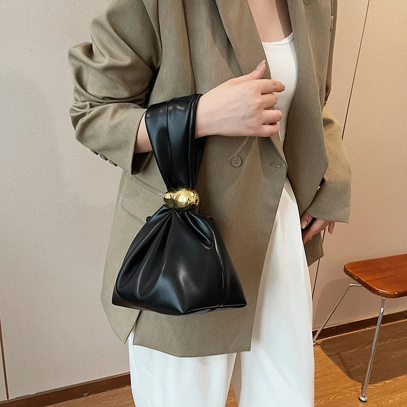 Design Mini PU Leather Dumpling Niche Clutch Bags for Women Fashion Knotted Female Retro Shoulder Bag Wrist Handbags and Purses