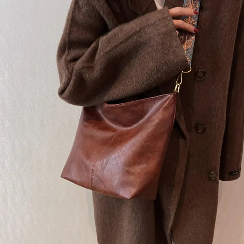 Popular Bucket Bag For Women Luxury Shoulder Bag High Quality Crossbody Bag Designer Large Capacity Messenger Bag Handbag Totes