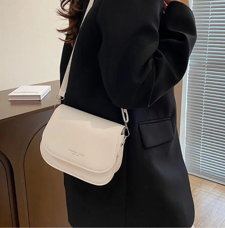 Fashionable Synthetic Leather Crossbody Bag, Womens Shoulder Bag, Simple Square Design, Adjustable Strap, Suitable for Daily Use