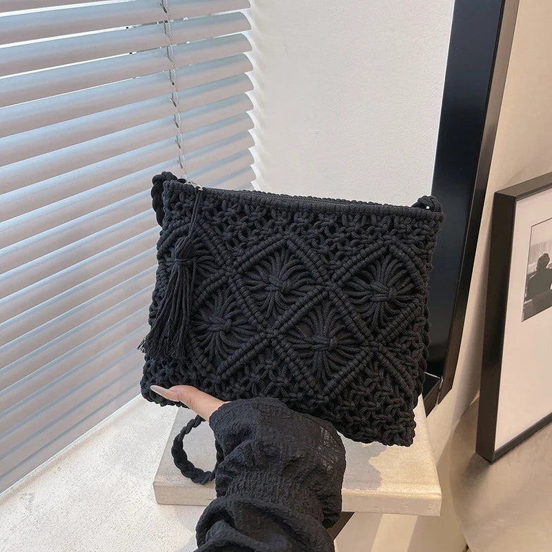 Handwoven Shoulder Bag for Women Crossbody Bag with Zipper Tassel Details Beach Bag for Travel