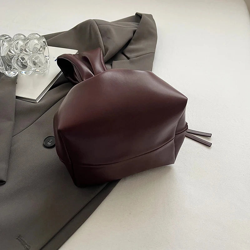 Design Mini PU Leather Dumpling Niche Clutch Bags for Women Fashion Knotted Female Retro Shoulder Bag Wrist Handbags and Purses