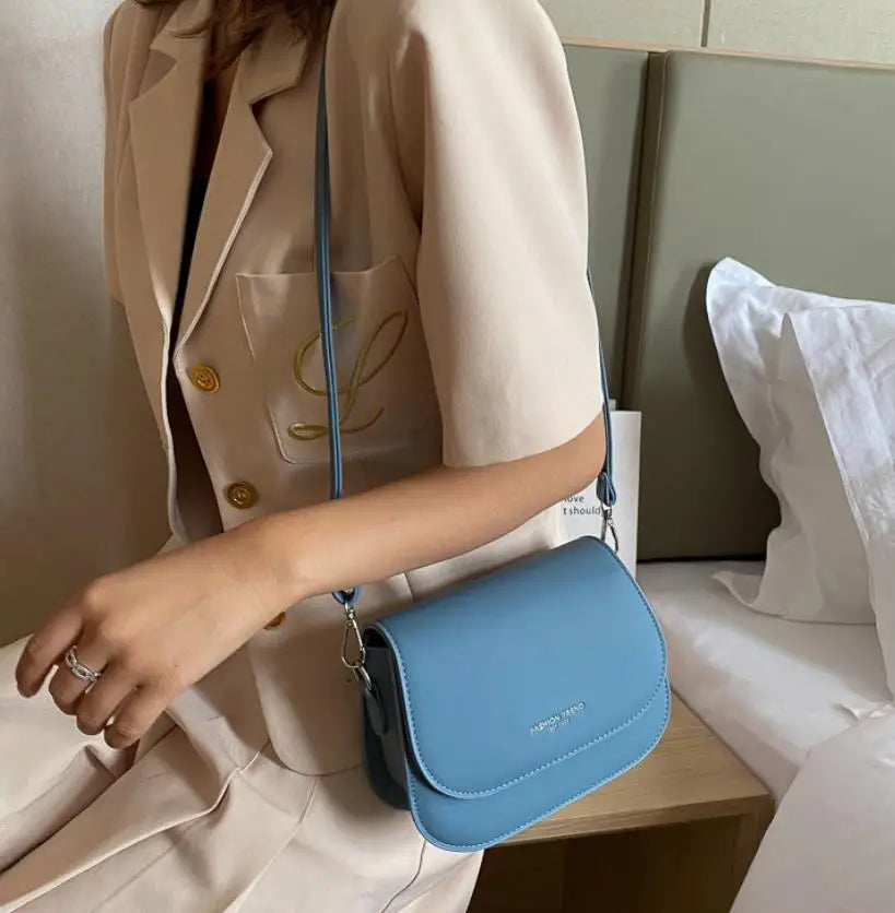 Fashionable Synthetic Leather Crossbody Bag, Womens Shoulder Bag, Simple Square Design, Adjustable Strap, Suitable for Daily Use
