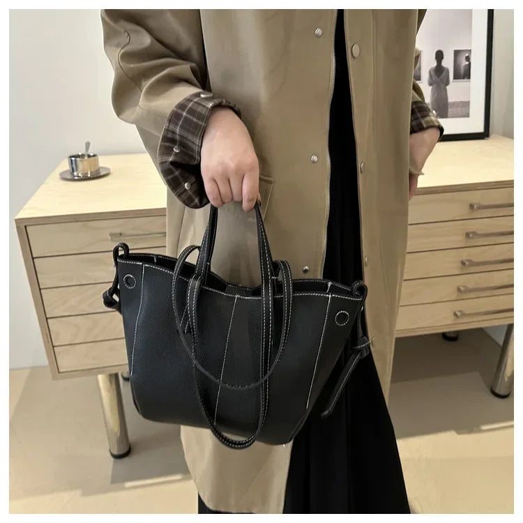 Stylish Casual Tote Bag, Large Capacity PU Leather Handbag Women Wing Bag, Fashionable Woman Bags, Commuting Armpit Shoulder Bag