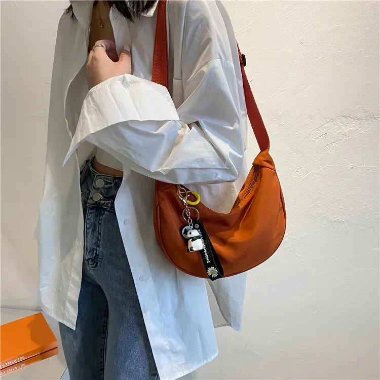 Nylon Half Moon Crossbody Bags for Women, Stylish Dumpling Bag, Small Armpit Shoulder Bag for Daily Use, Work, Outing, Party.