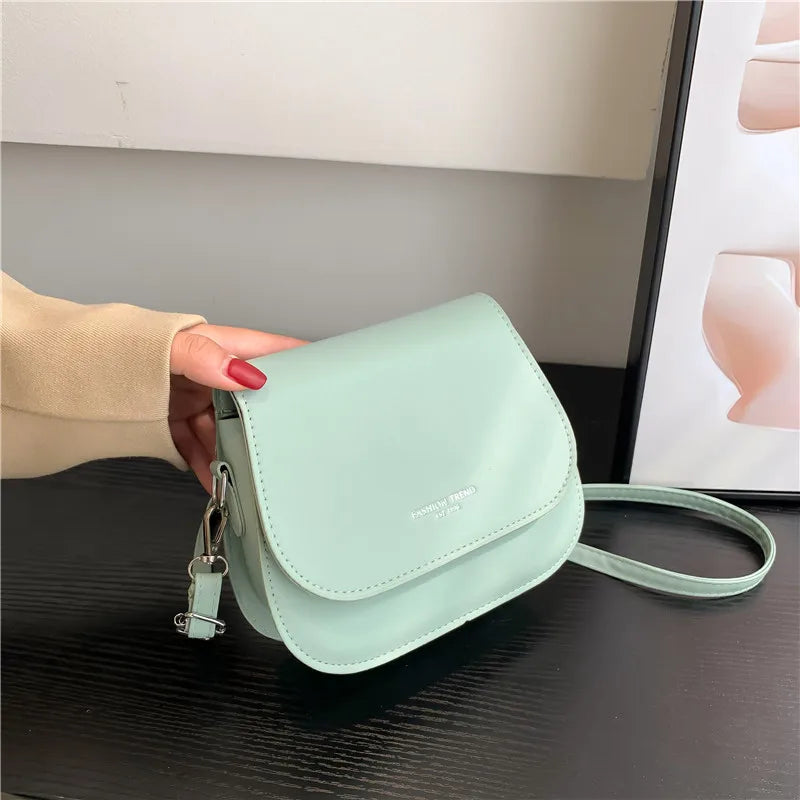 Fashion Flap Saddle Shoulder Bags for Women Solid Color Designer Messenger Handbags Purse Small Female Leather Crossbody Bag