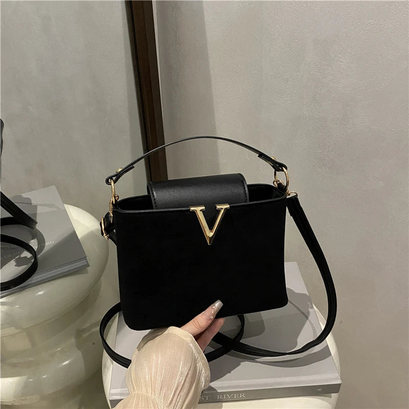 Fashionable Mini Suede Women's Bag, Faux Suede Tote Bag, Simple Hardware Lock Buckle Decoration Handbag Purse Cross Body Bags