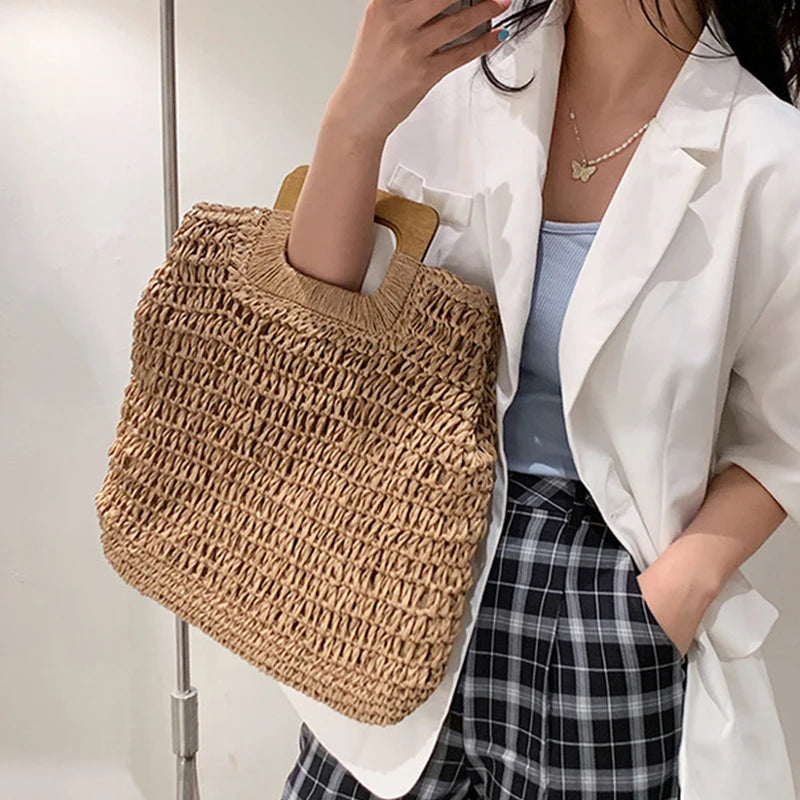 Summer Woven Straw Handbag Female Wooden Handle Bag Large Capacity Travel Beach Bag Fashion Style Totes Hollow out Tote Bolsa