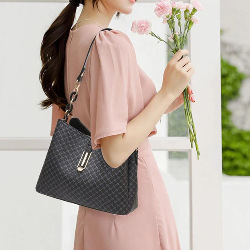Fashion Women Bucket Crossbody Bag Vintage Tassel Designer Messenger Bag High Quality PU Leather Shoulder Bag Simple Handbag