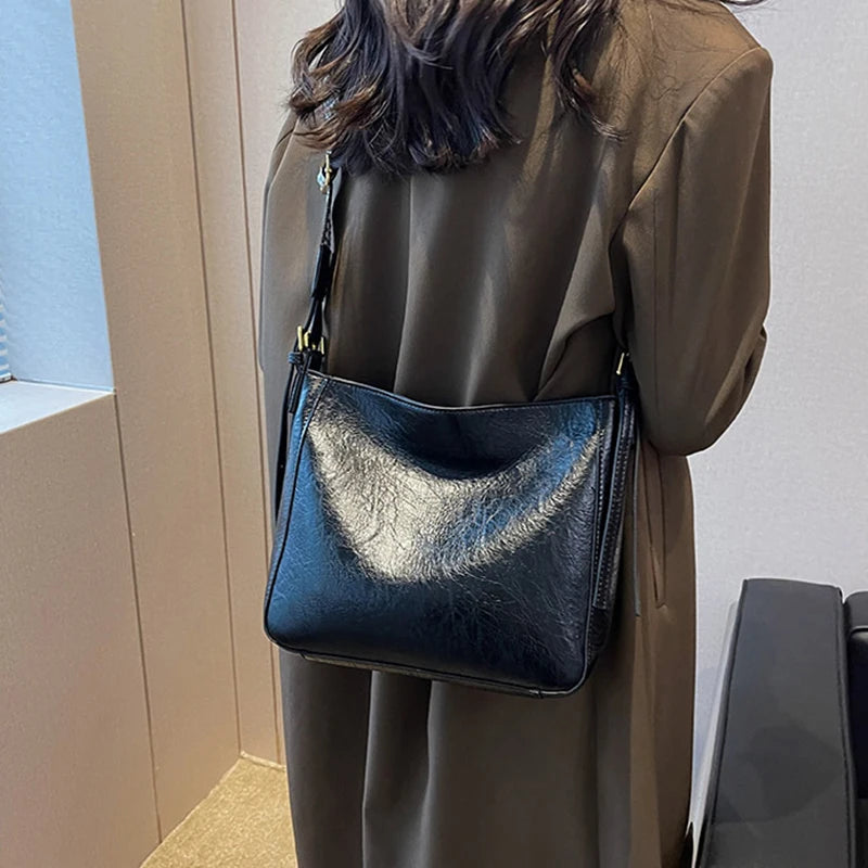 New Crossbody Bag PU Soft Leather Bag Women Fashion Simple Small Square Bag Retro Large Capacity Casual Shoulder Bag